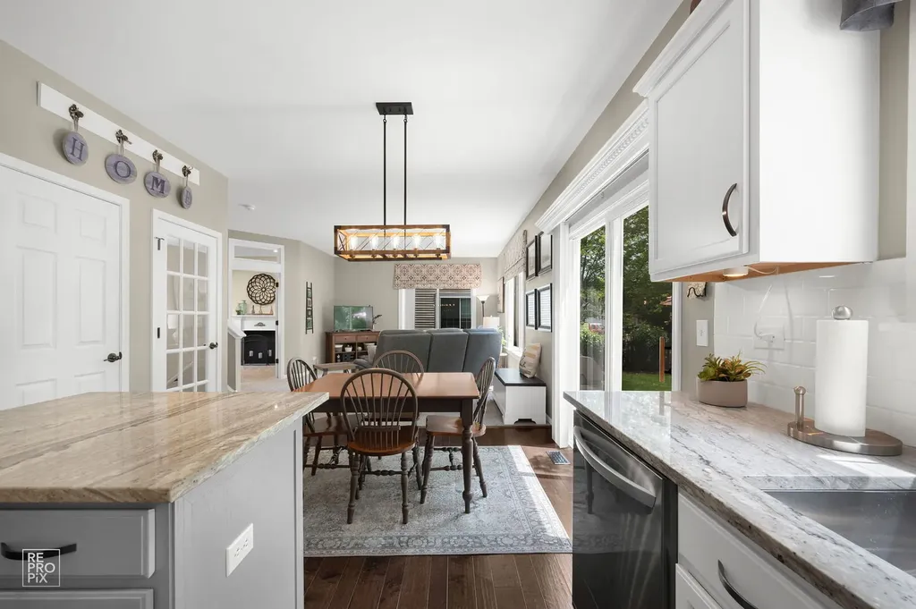 895 Lakestone Lane Aurora IL 60504