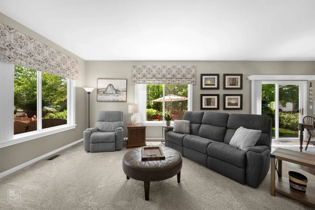 895 Lakestone Lane Aurora IL 60504