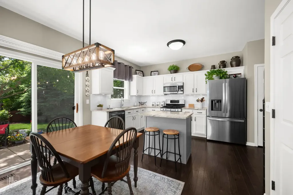 895 Lakestone Lane Aurora IL 60504