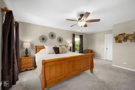 895 Lakestone Lane Aurora IL 60504