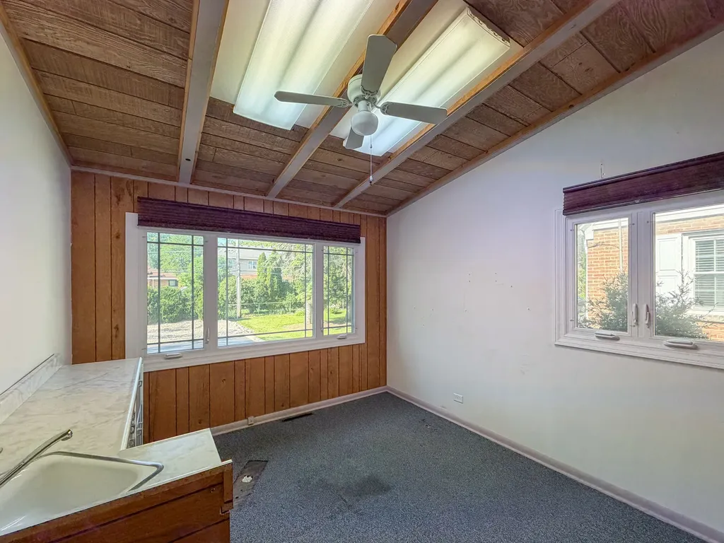 1825 East Roosevelt Road Wheaton IL 60187