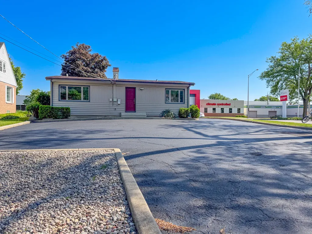 1825 East Roosevelt Road Wheaton IL 60187