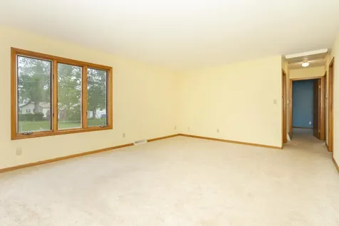 18 Oakwood Drive Pontiac IL 61764