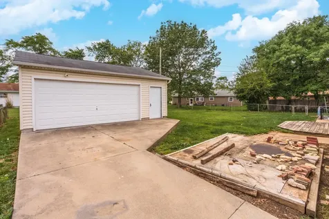 18 Oakwood Drive Pontiac IL 61764