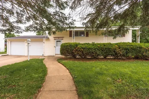 18 Oakwood Drive Pontiac IL 61764