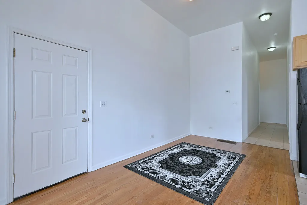 3324 East 136th Street Chicago IL 60633