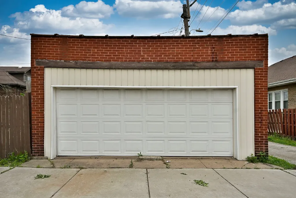 3324 East 136th Street Chicago IL 60633