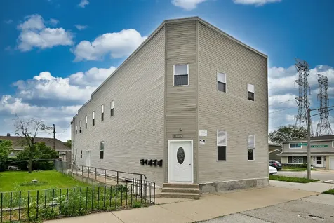 3324 East 136th Street Chicago IL 60633