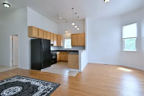 3324 East 136th Street Chicago IL 60633