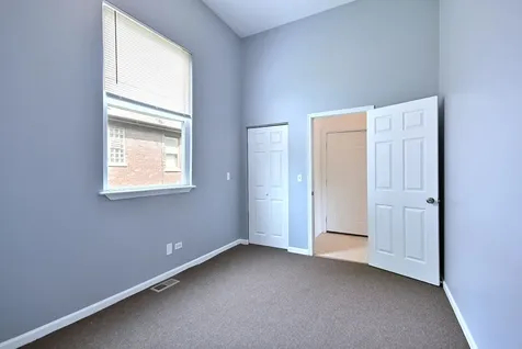 3324 East 136th Street Chicago IL 60633