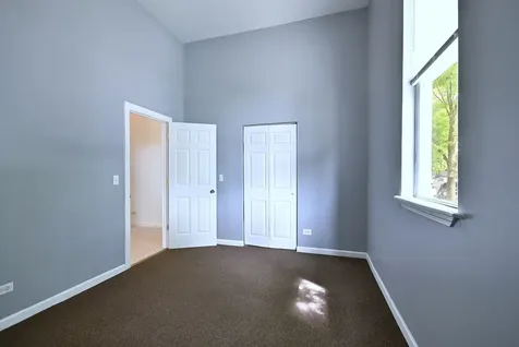3324 East 136th Street Chicago IL 60633