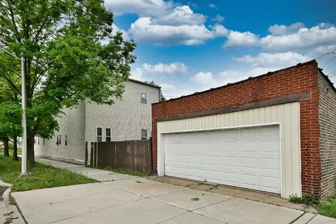 3324 East 136th Street Chicago IL 60633