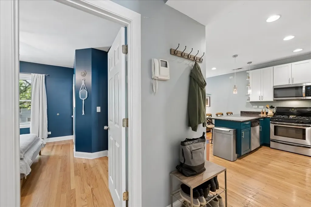 4105 North Lawndale Avenue Chicago IL 60618