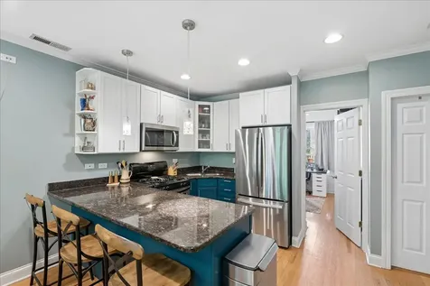 4105 North Lawndale Avenue Chicago IL 60618