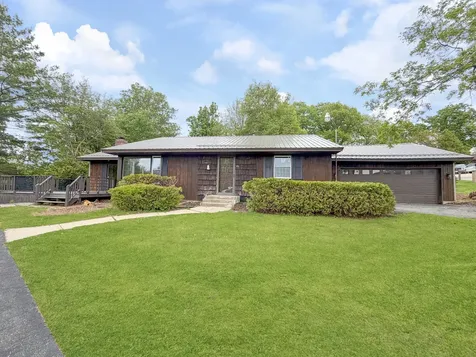 576 Timber Hills Drive Freeport IL 61032