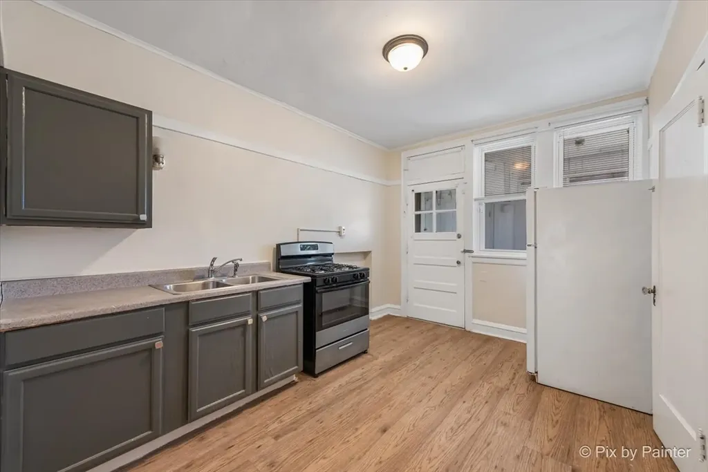 7839 South Kingston Avenue Chicago IL 60649