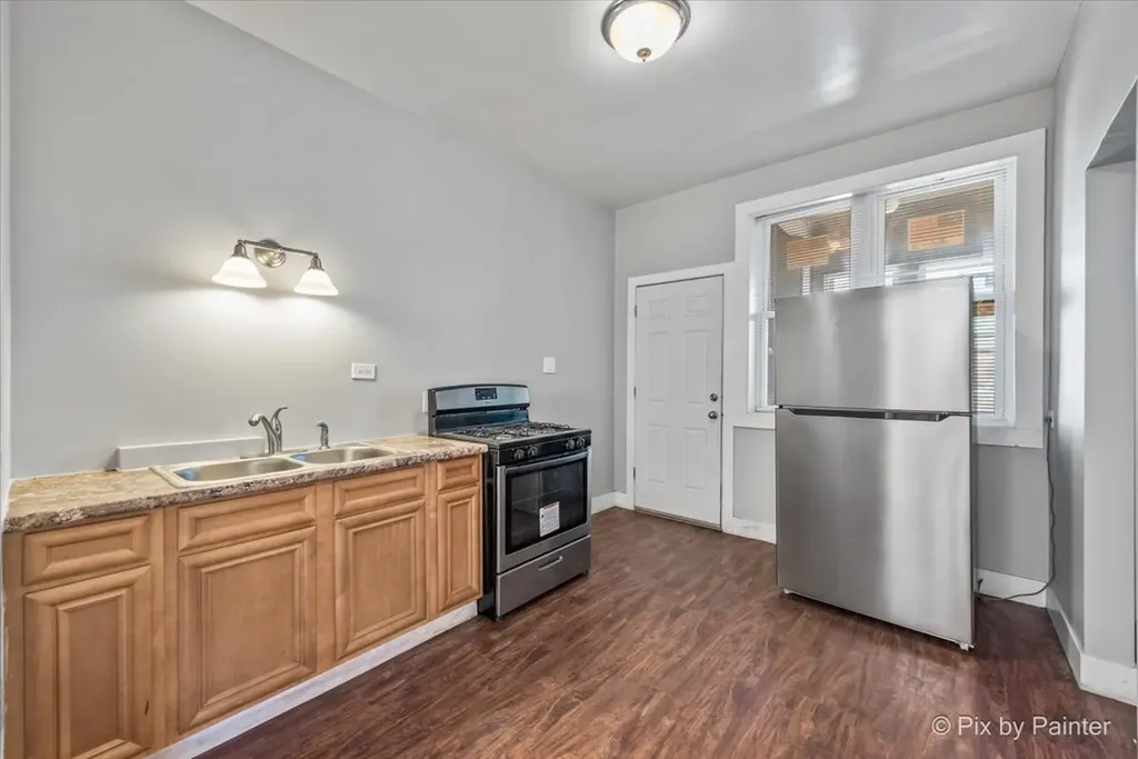 7839 South Kingston Avenue Chicago IL 60649
