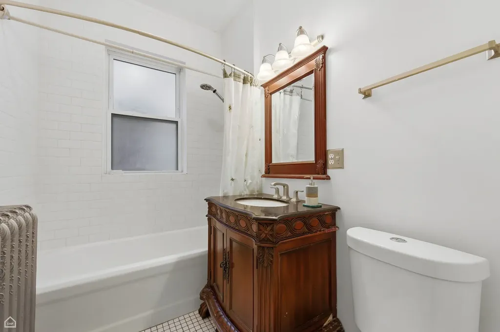 1233 East 53rd Street Chicago IL 60615