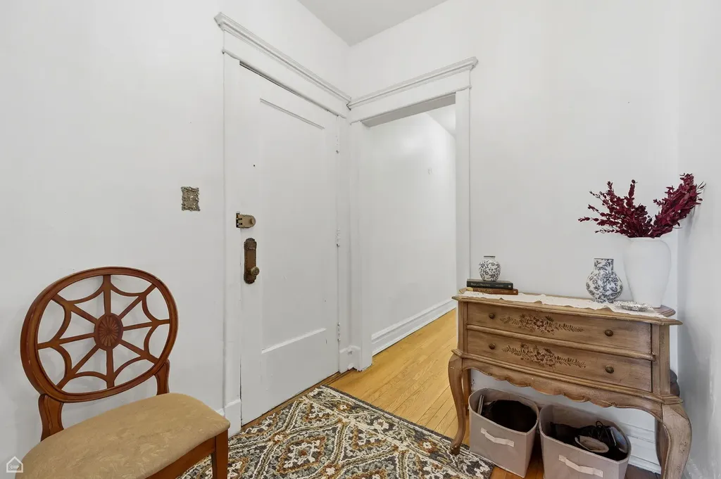1233 East 53rd Street Chicago IL 60615