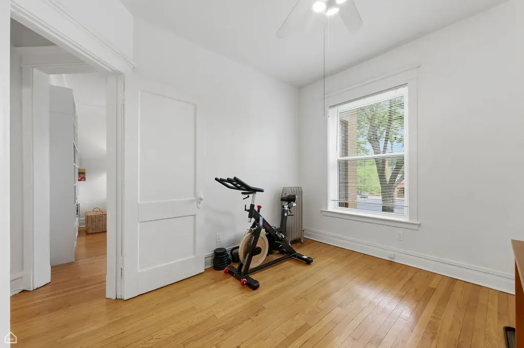 1233 East 53rd Street Chicago IL 60615