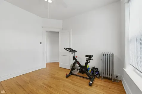 1233 East 53rd Street Chicago IL 60615