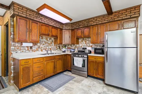 902 Laura Avenue Streator IL 61364