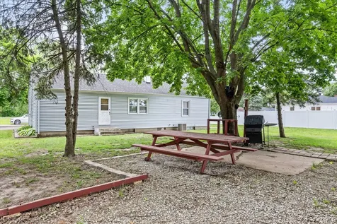 902 Laura Avenue Streator IL 61364
