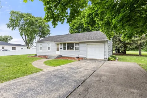 902 Laura Avenue Streator IL 61364