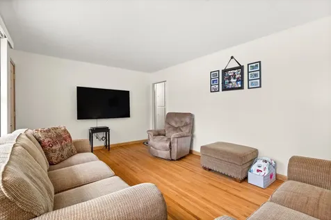 902 Laura Avenue Streator IL 61364