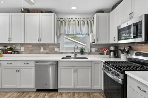 218 Wellington Drive Crystal Lake IL 60014