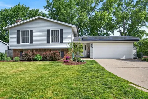 218 Wellington Drive Crystal Lake IL 60014
