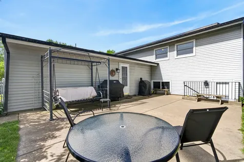 218 Wellington Drive Crystal Lake IL 60014