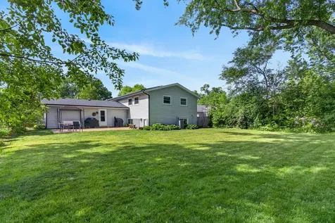 218 Wellington Drive Crystal Lake IL 60014