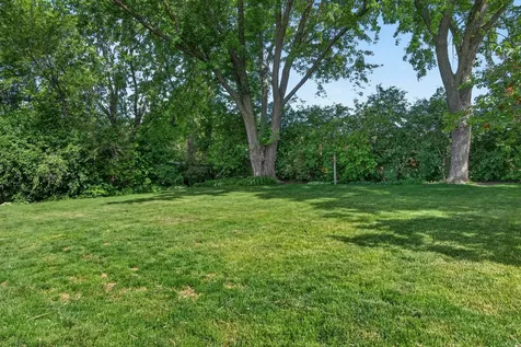 218 Wellington Drive Crystal Lake IL 60014