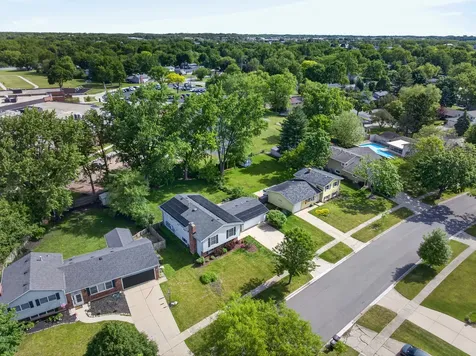 218 Wellington Drive Crystal Lake IL 60014
