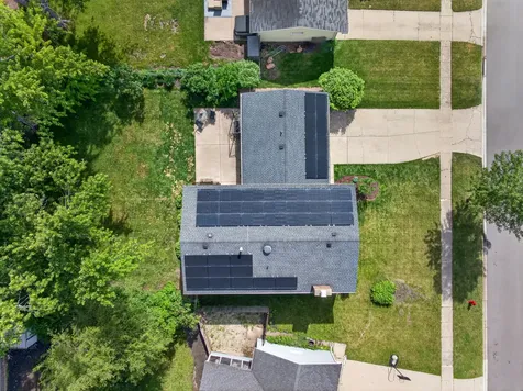218 Wellington Drive Crystal Lake IL 60014