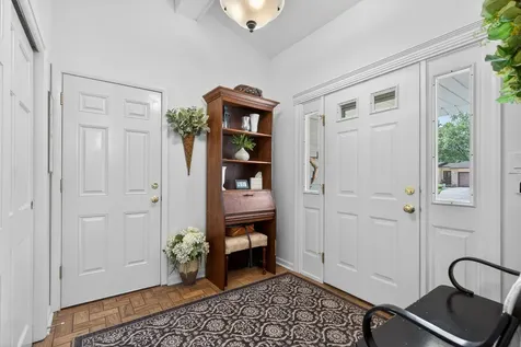 218 Wellington Drive Crystal Lake IL 60014