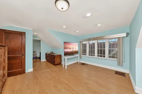 7717 South Luella Avenue Chicago IL 60649