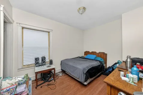 7717 South Luella Avenue Chicago IL 60649