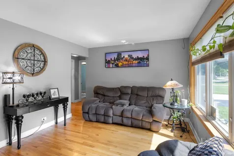 218 North Marion Avenue Bartlett IL 60103