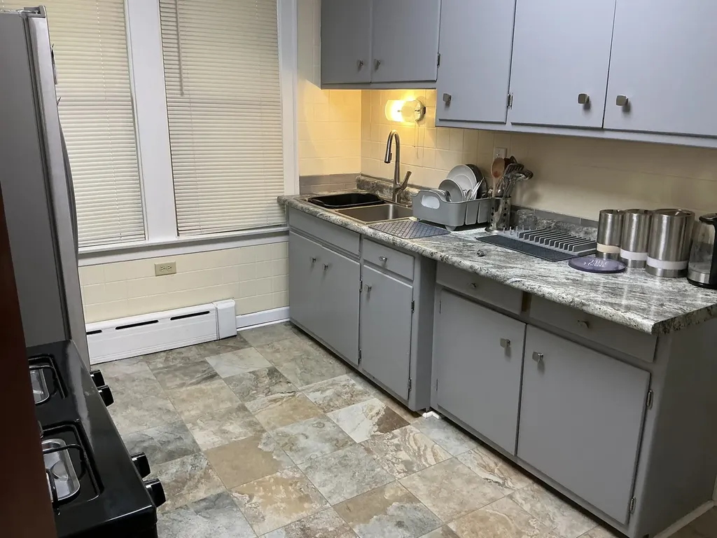 1532 West 107th Street Chicago IL 60643