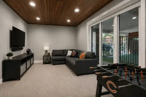 2751 North Greenview Avenue Chicago IL 60614