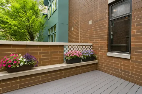 2751 North Greenview Avenue Chicago IL 60614