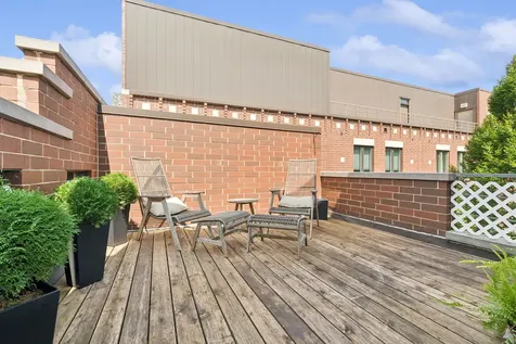 2751 North Greenview Avenue Chicago IL 60614
