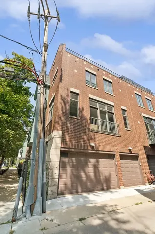 2751 North Greenview Avenue Chicago IL 60614