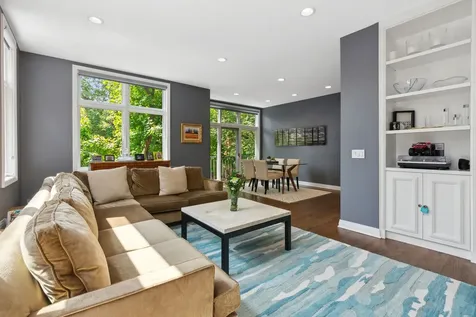 2751 North Greenview Avenue Chicago IL 60614