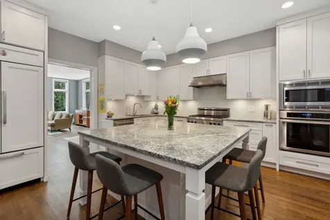 2751 North Greenview Avenue Chicago IL 60614