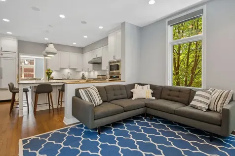 2751 North Greenview Avenue Chicago IL 60614