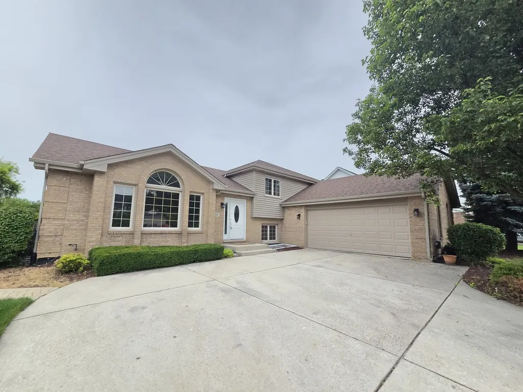 8112 Rutherford Drive Woodridge IL 60517