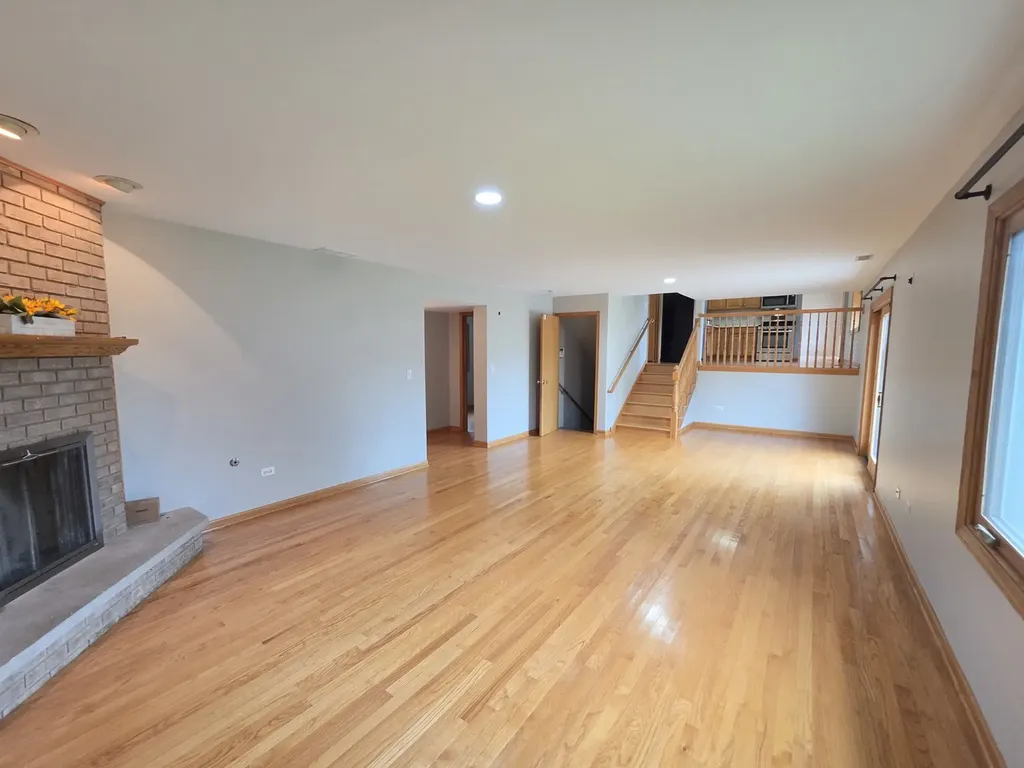 8112 Rutherford Drive Woodridge IL 60517